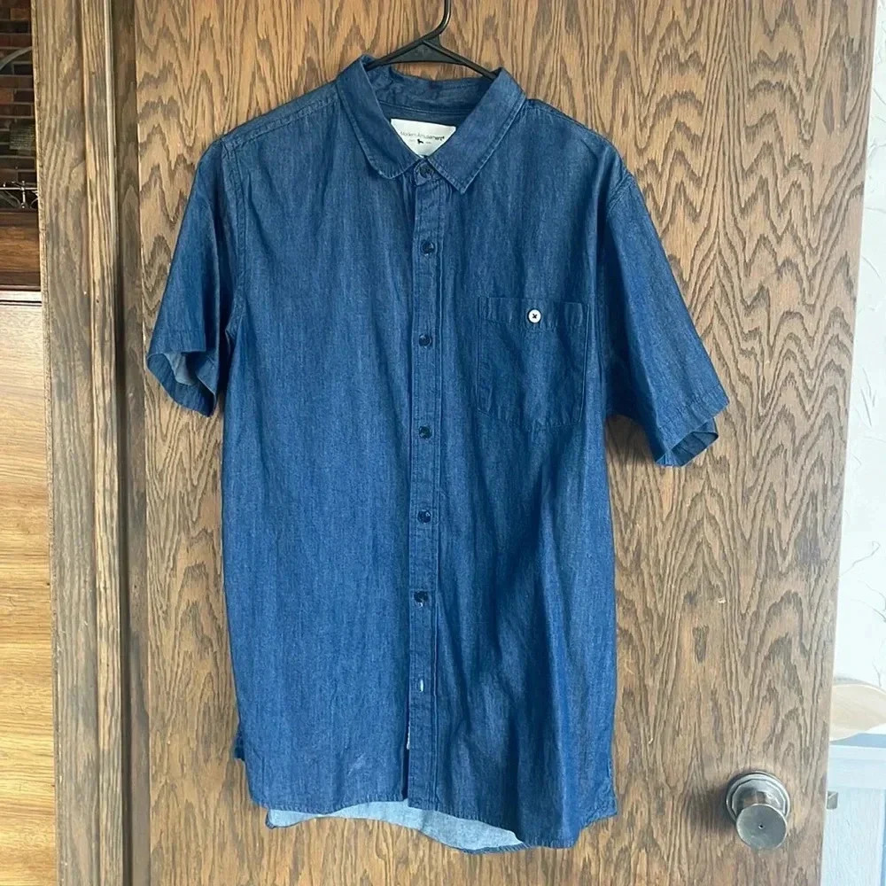 Men’s Denim Modern Amusement Button Up M